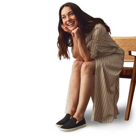 Pehuea Shoes - Women's
