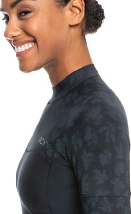 1.0 mm Swell Long-Sleeve Q-Lock Wetsuit Jacket - Women's