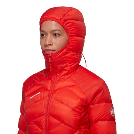 Taiss Hooded Down Jacket - Women's
