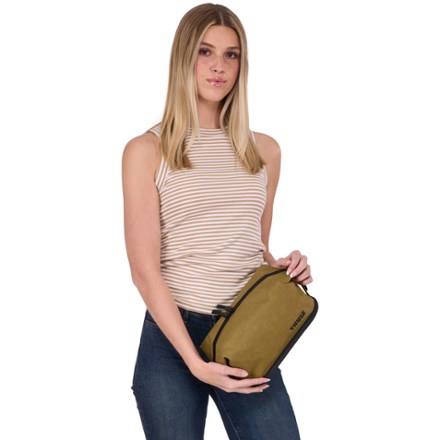 Aion Toiletry Kit