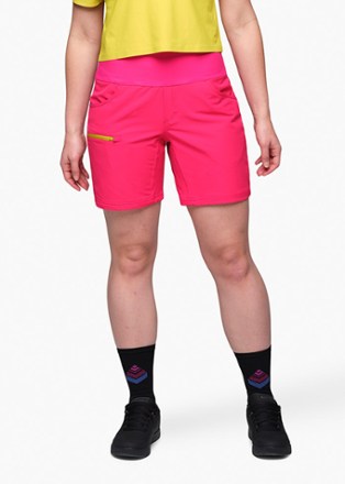 Limitless Stretch Waistband High-Rise Bike Shorts - Women's
