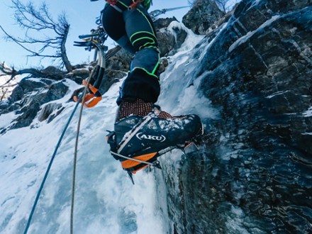 Aurai DFS GTX Mountaineering Boots - Men's