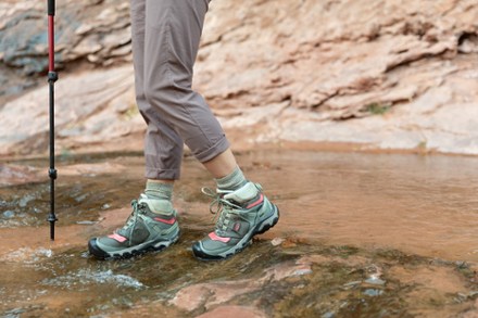 Ridge Flex Mid Waterproof Hiking Boots - Women's