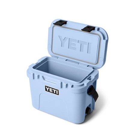 Roadie 15 Cooler