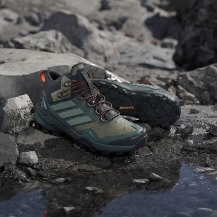 Terrex Skychaser Mid GORE-TEX Hiking Boots - Men's