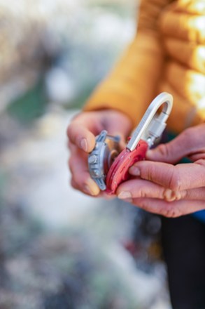 VERTIX 2 Carabiner