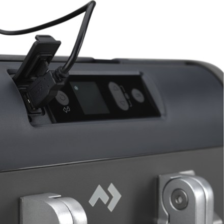 CFX5 35 Powered Cooler