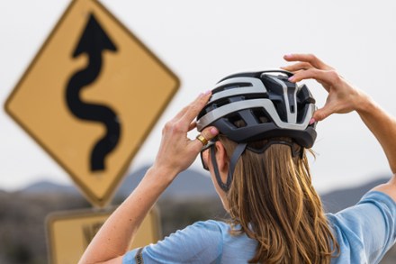 Z1 KinetiCore Bike Helmet