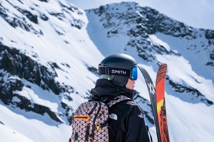 4D MAG XL ChromaPop Snow Goggles with gogglesoc