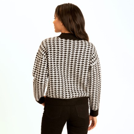 Elexia Houndstooth Sweater - Women's