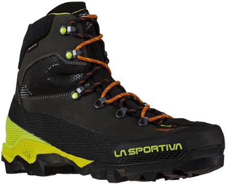 Aequilibrium LT GTX Mountaineering Boots - Men's