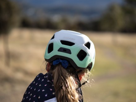 Finch KinetiCore Bike Helmet - Kids'