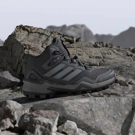 Terrex Skychaser Mid GORE-TEX Hiking Boots - Women's