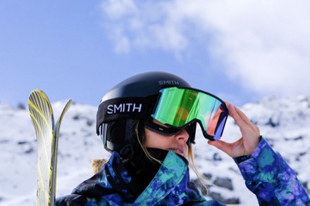 Squad MAG ChromaPop Snow Goggles with gogglesoc