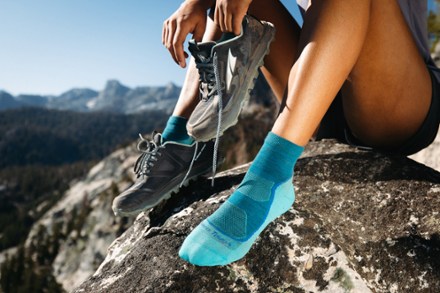 Light Hiker Quarter Lightweight Hiking Socks - Women's