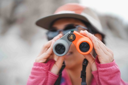 x Cotopaxi 8 x 25 Binocular Bundle