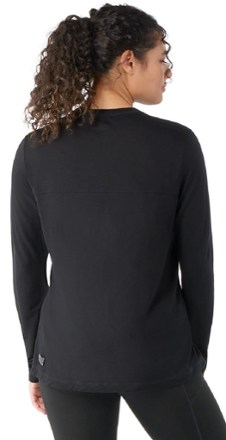 Active Long-Sleeve Crew Shirt - Women's