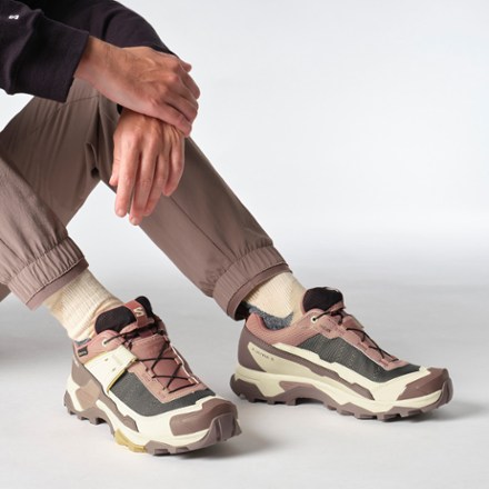 X Ultra 5 GORE-TEX Low Hiking Shoes - Women's