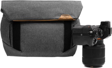 Field Pouch V2 Camera Waist Pack