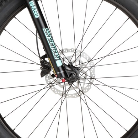 Rangefinder Deore 12-Speed 27.5+ Mountain Bike