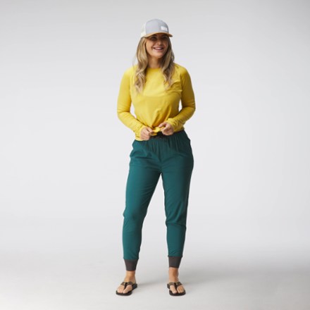 Beda Joggers - Women's