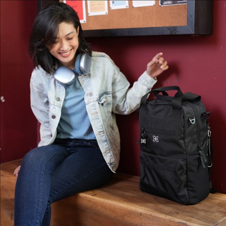 Sojourn Tote Pack - Women's
