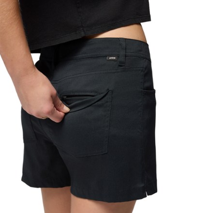Stretch Zion Halle Shorts - Women's
