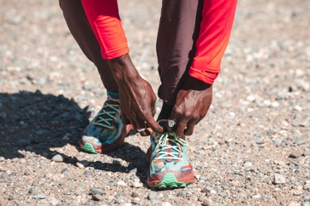 x Janji Agility Peak 5 Trail-Running Shoes - Men's