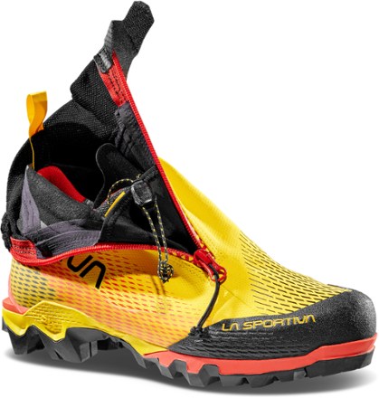 Aequilibrium Speed GTX Mountaineering Boots - Men's