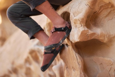 Mountain Clogs - Leather Suede