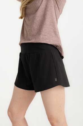 Active Breeze 3" Shorts - Women's