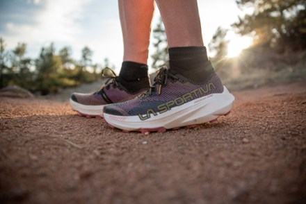 Prodigio Pro Trail-Running Shoes - Women's