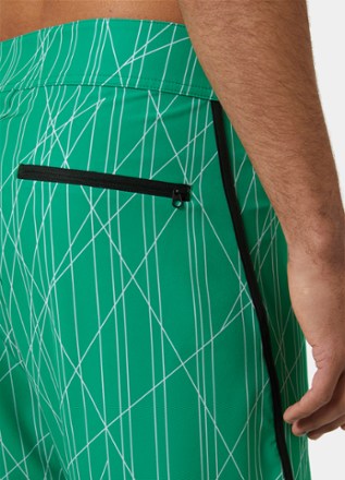 HP Curve 7" Board Shorts - Men's