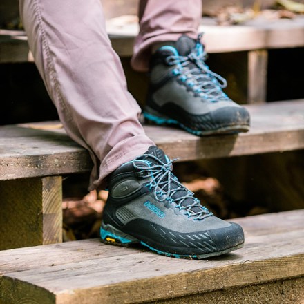 Eldo Mid LTH GV Approach Boots - Women's