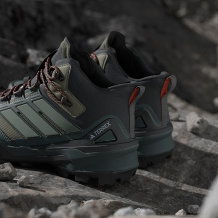 Terrex Skychaser Mid GORE-TEX Hiking Boots - Men's