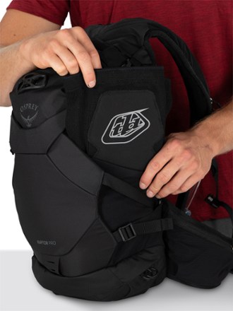 Raptor Pro 18 Hydration Pack - Men's