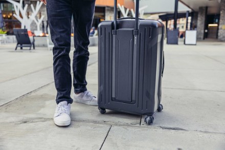 Quadro Pro 28" Hardcase Wheeled Luggage