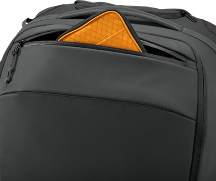 Tarmac XE 4-Wheel 95 L Wheeled Luggage - 28"