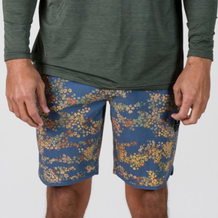 Botanica 18.5" Board Shorts - Men's