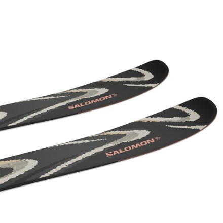 QST 94 Black Skis - 2025/2026