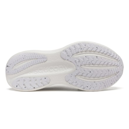 Triumph 23 Road-Running Shoes - Men's