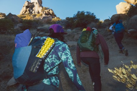 Crater Lake Long-Sleeve Hoody - Women's