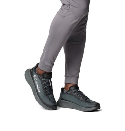 Konos Featherweight Road-Running Shoes - Men's