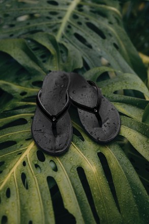 Ho'opio Flip-Flops - Women's