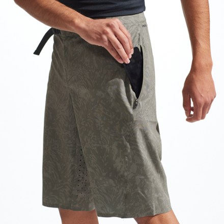 Summit Shell Bike Shorts - Men's