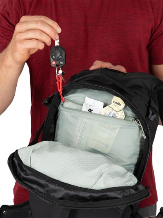 Raptor Pro 18 Hydration Pack - Men's
