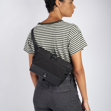 Chrome Doubletrack Handlebar Sling Bag | Pike and Rose Chrome Doubletrack Handlebar Sling Bag | Pike and Rose
