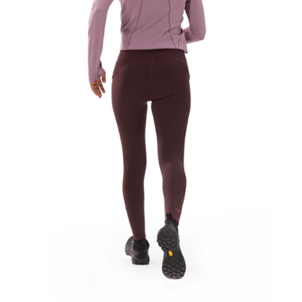 Essent Warm High-Rise Leggings 26" - Women's