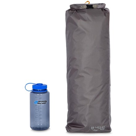 Aurora 3 Backpacking Tent with Footprint