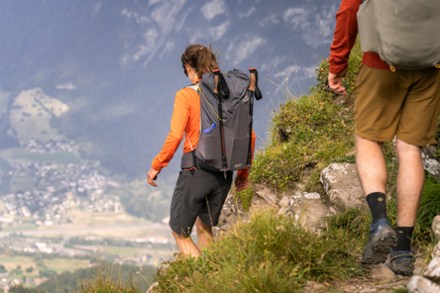 Incline Light Shorts - Women's